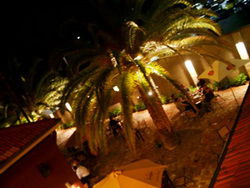 Balmoral Hotel - Melbourne Tourism 2