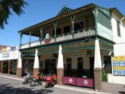 Shamrock Hotel Alexandra - Melbourne Tourism 0