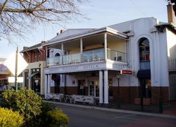 Mount Pleasant Hotel - Melbourne Tourism 1