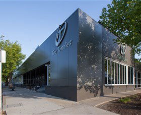 Canberra Tradesmen's Union Club - Melbourne Tourism 1