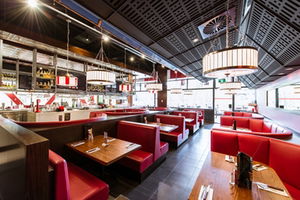 TGI Fridays Restaurant & Bar