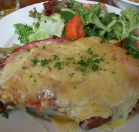 Raglan Tavern - Melbourne Tourism