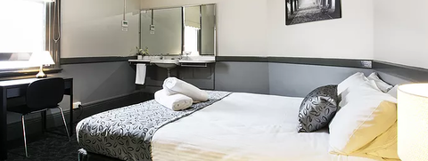 Shenanigans At The Imperial - Melbourne Tourism 2