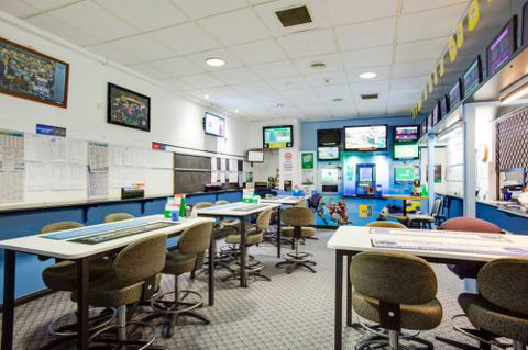 Taree Leagues Sports Club - Melbourne Tourism 1
