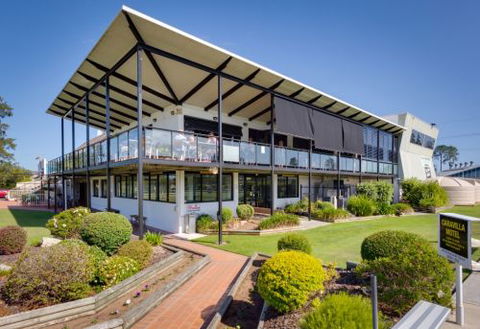 Taree Leagues Sports Club - Melbourne Tourism 4