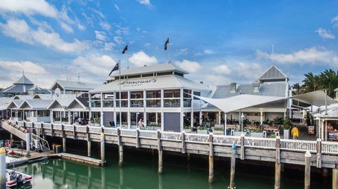 Hemingway's Brewery Port Douglas - Melbourne Tourism 1