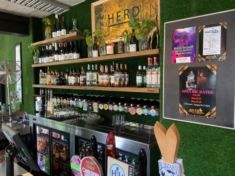 Open Mic At Herd Bar And Grill - Melbourne Tourism 0