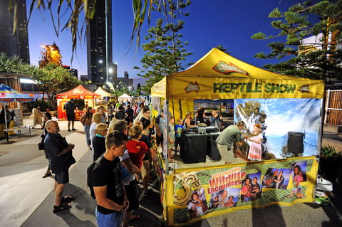 Surfers Paradise Beachfront Markets - Melbourne Tourism 0
