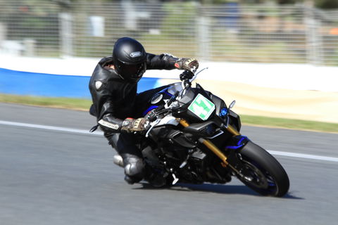 QR Moto Ride Days At Queensland Raceways! - Melbourne Tourism 2