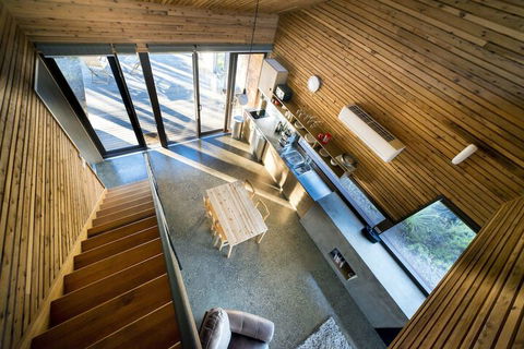 DULC Cabins - Melbourne Tourism 3