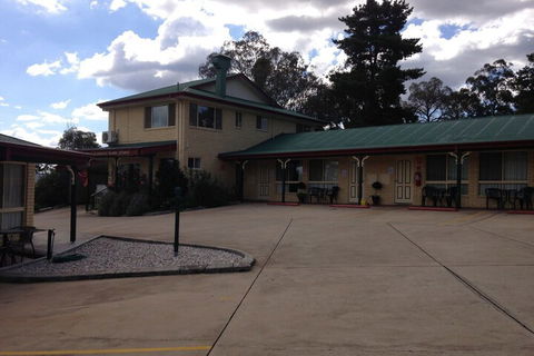 Country Rose Motel Warwick - Melbourne Tourism 3