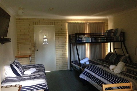 Country Rose Motel Warwick - Melbourne Tourism 6
