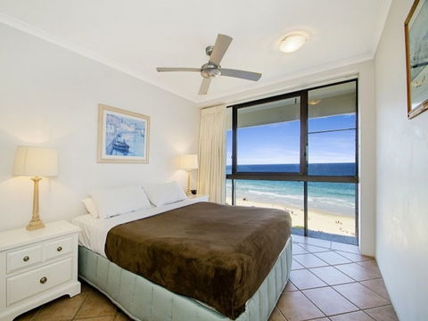 Coolum Caprice - Melbourne Tourism 5