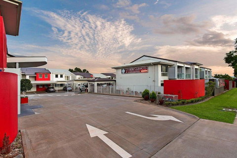 City Golf Club Motel - Melbourne Tourism 1