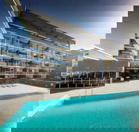 Honeysuckle Executive Apartments - Melbourne Tourism