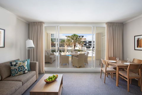 Mantra Ettalong Beach - Melbourne Tourism 6