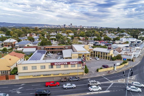 Scottys Motel - Melbourne Tourism 1