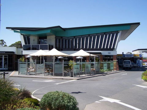 Highlander Hotel - Melbourne Tourism 1