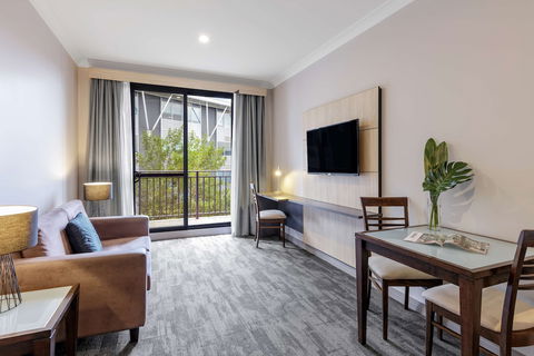 Oaks Sydney North Ryde Suites - Melbourne Tourism 5