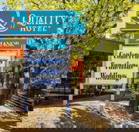 Quality Hotel Manor - Melbourne Tourism