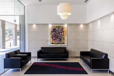 Oaks Glenelg Plaza Pier Suites - Melbourne Tourism 6
