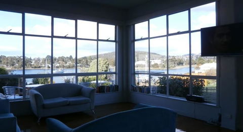 Waterfront Lodge Motel - Melbourne Tourism 1