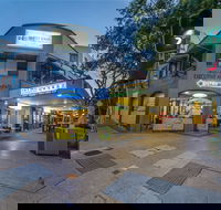 West End Central Apartments