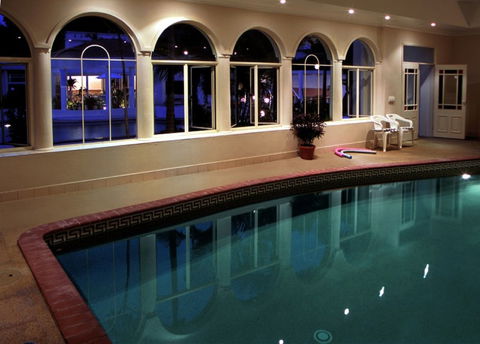 Royal Woods Resort - Melbourne Tourism 4