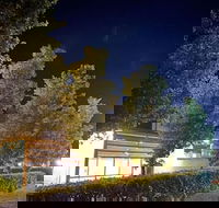 Country Gardens Motel - Melbourne Tourism