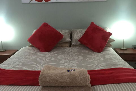 The Nosh & Nod - Avon Terrace - Melbourne Tourism 5