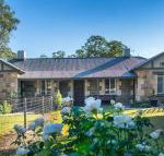 Stoneleigh Cottage Bed  Breakfast - Melbourne Tourism
