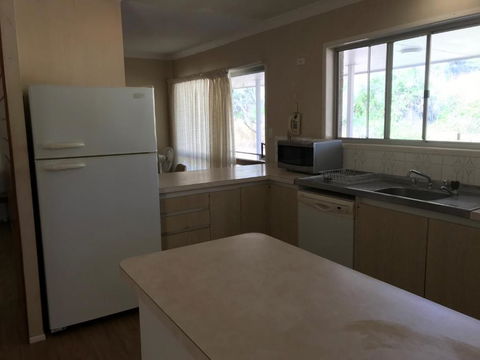 Oakridge Motel Tourist Park - Melbourne Tourism 3
