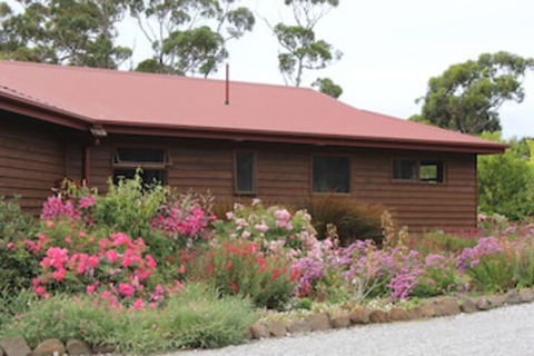 Eagles Roost Farmstay B & B - Melbourne Tourism 0