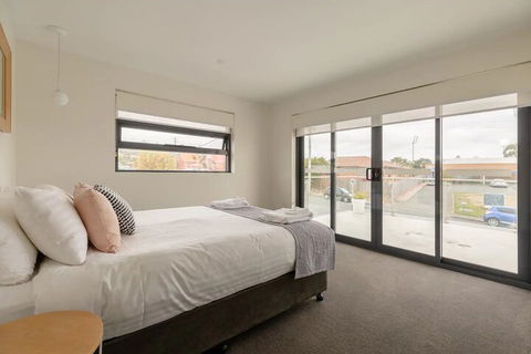 Kangaroo Bay Apartments - Melbourne Tourism 7