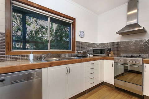 A PERFECT STAY - Beach Chalet - Melbourne Tourism 2