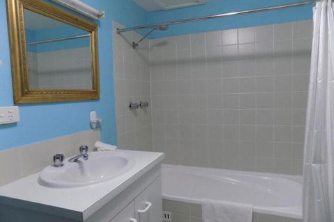 Kirwan Apartments 5 - Melbourne Tourism 5