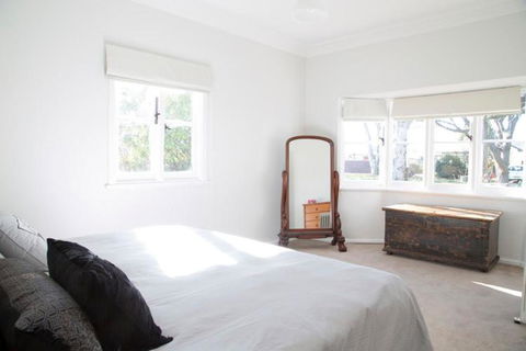 88 Morrisset - Melbourne Tourism 2