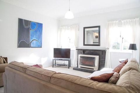 88 Morrisset - Melbourne Tourism 3