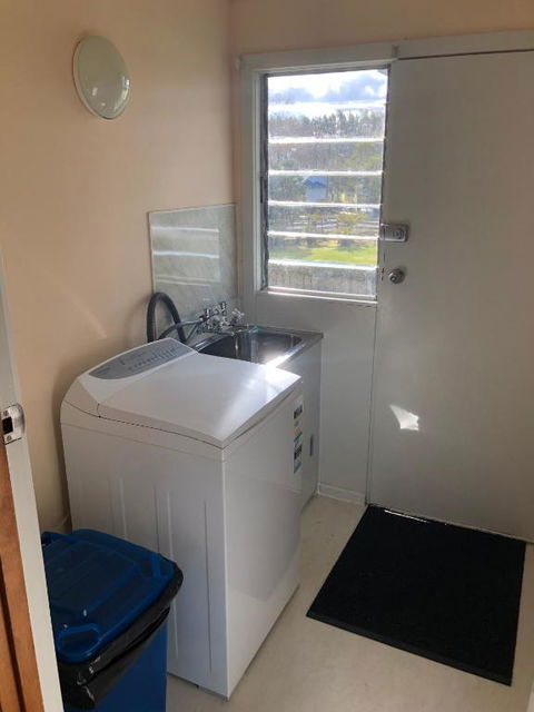 Waratah Falls Holiday Unit - Melbourne Tourism 5