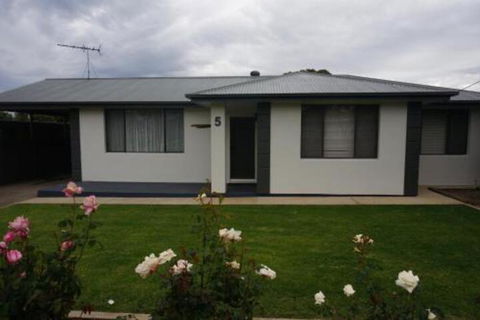 Kohinoor Getaway - Melbourne Tourism 4
