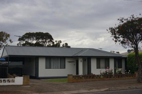 Kohinoor Getaway - Melbourne Tourism 0