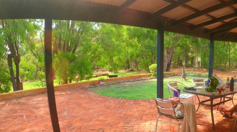 Yallingup Pet Friendly Bush Retreat - Melbourne Tourism 3