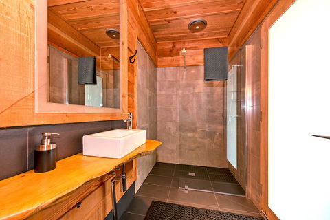 Bruny Island Lodge - Melbourne Tourism 4