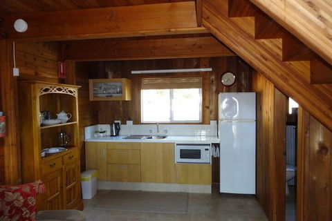 Jarrah Glen Cabins - Melbourne Tourism 7