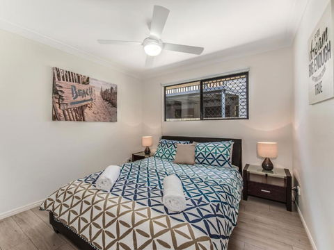 Coolum Waves Pet Friendly Holiday House - Melbourne Tourism 1
