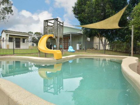 Merewether Homestead With Pool & Family Friendly - Melbourne Tourism 1
