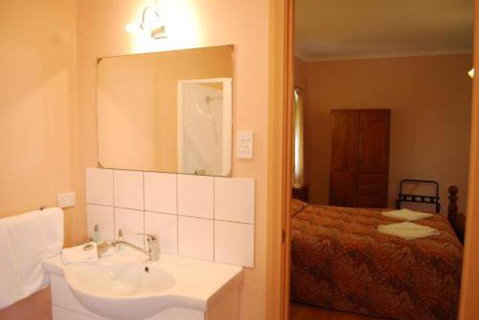 Osteria Sanso B & B - Melbourne Tourism 5