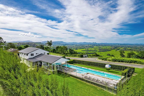 A PERFECT STAY - Villa St Helena - Melbourne Tourism 0