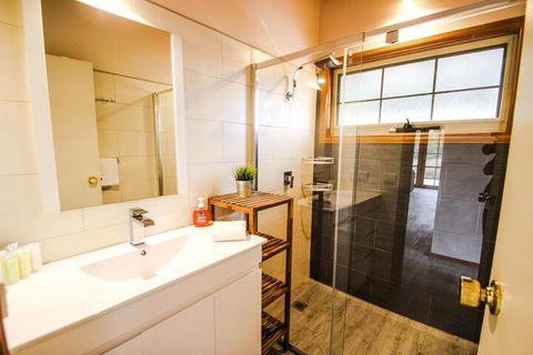 Halinka Lodge - Melbourne Tourism 3