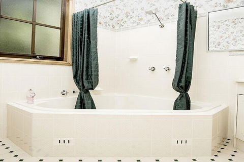 Kalimna Spa Room - Melbourne Tourism 2